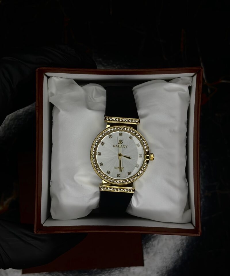 GALAXY ROUND DIAMOND-MOUNTED LADIES WATCH